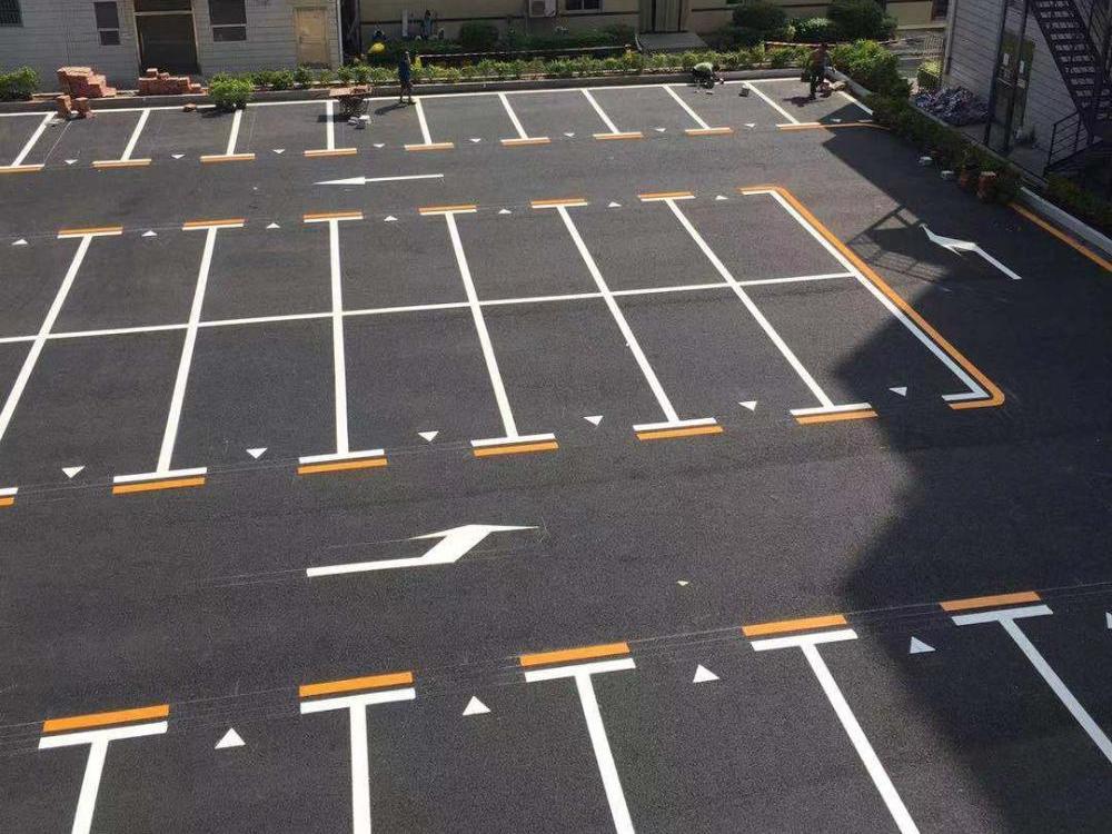 停車(chē)位劃線(xiàn)