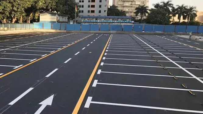 常見停車標志線的顏色