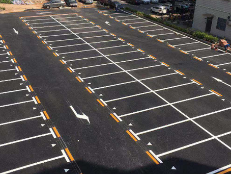 停車位劃線施工